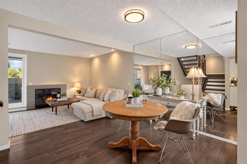 1611-2520 Palliser Drive Sw, Calgary, AB