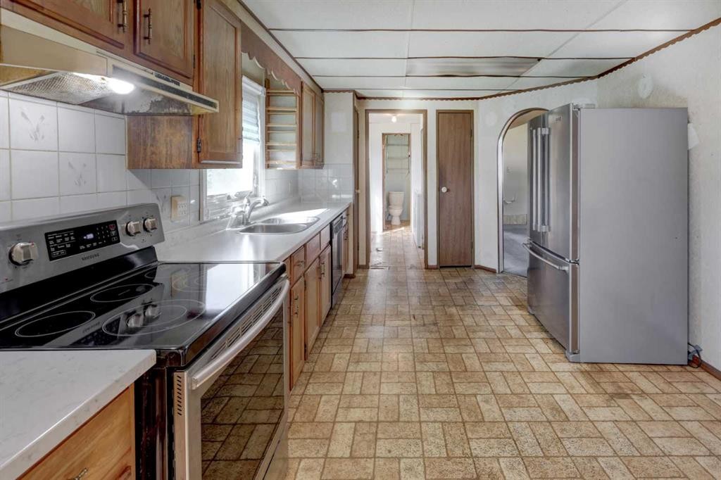61 Huntstrom Drive Ne, Calgary, AB