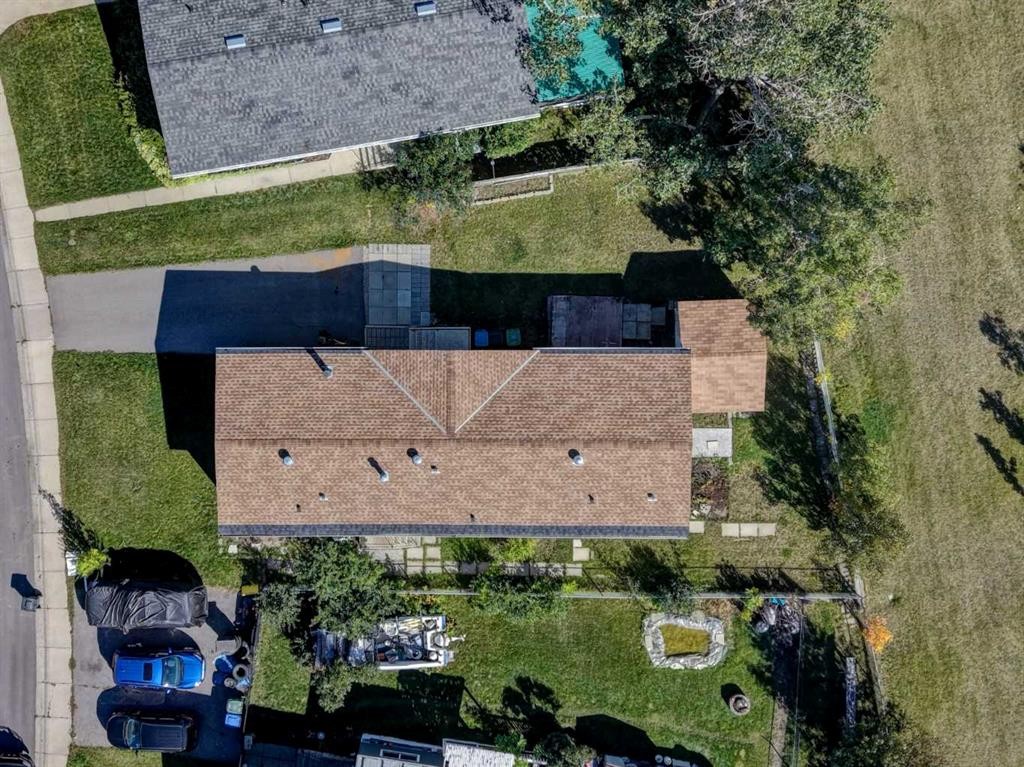 61 Huntstrom Drive Ne, Calgary, AB