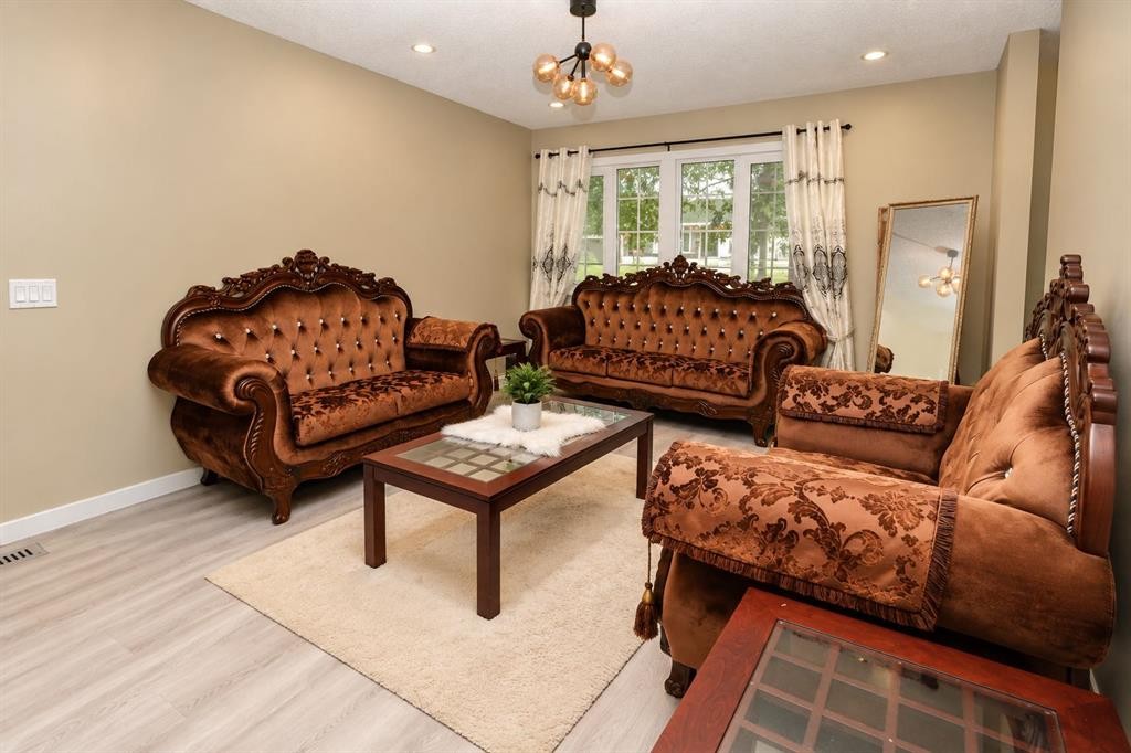 707 Malvern Drive Ne, Calgary, AB