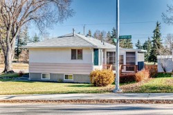 3 Croydon Road NW Calgary, AB T2K 1S4