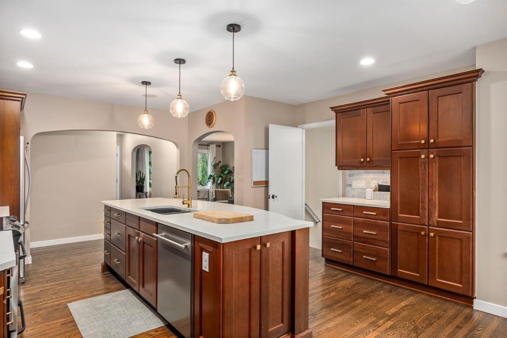 1703 31 Street Sw, Calgary, AB
