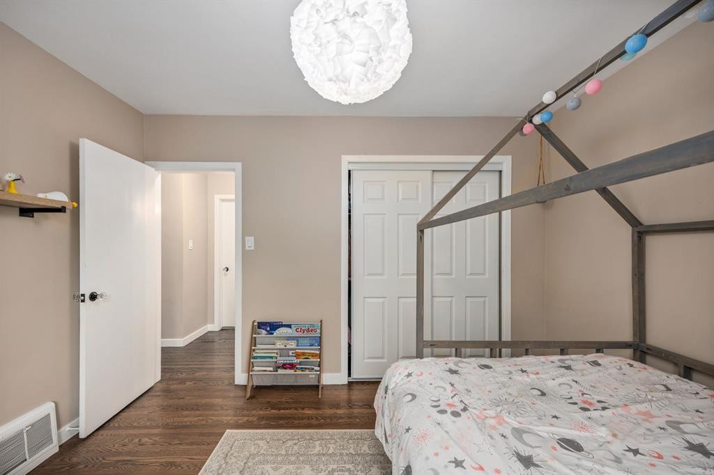 1703 31 Street Sw, Calgary, AB