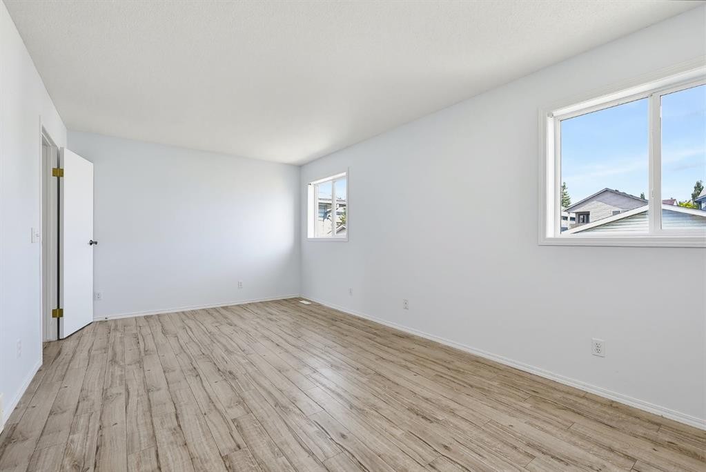 15 Coventry Link Ne, Calgary, AB