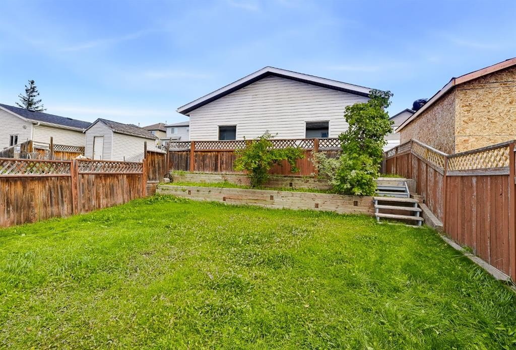 15 Coventry Link Ne, Calgary, AB