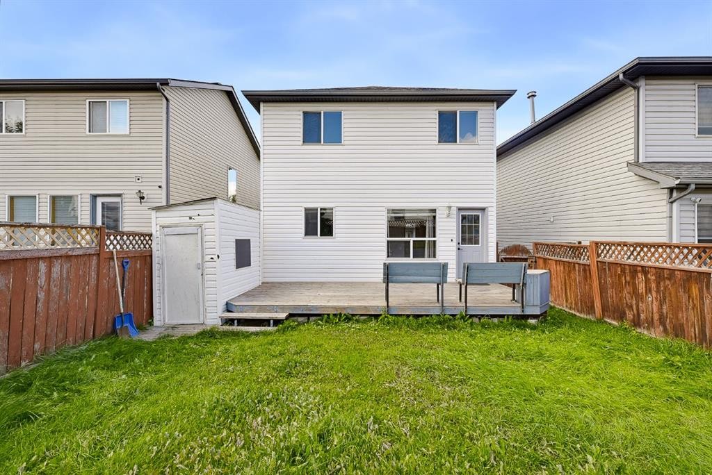 15 Coventry Link Ne, Calgary, AB