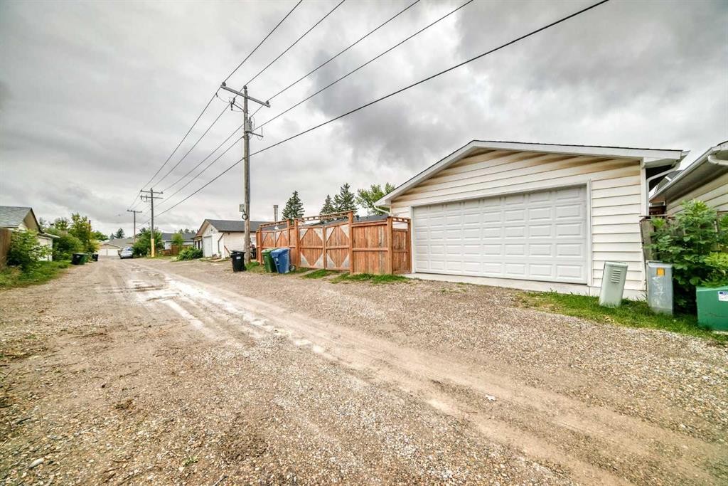 4912 Rundlehorn Drive Ne, Calgary, AB