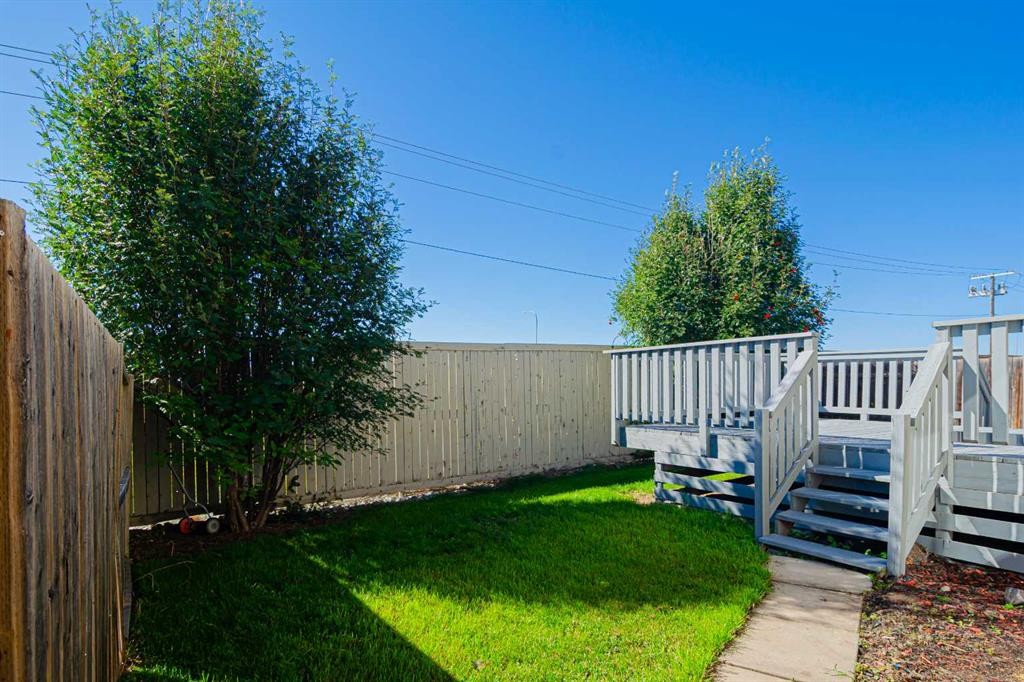 130 Somerglen Way Sw, Calgary, AB