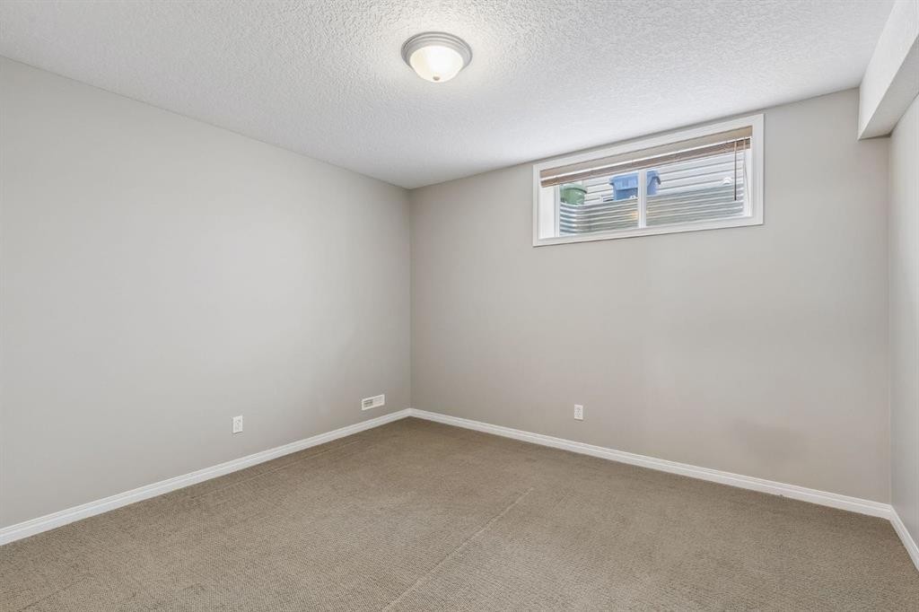 48 Rockywood Circle Nw, Calgary, AB