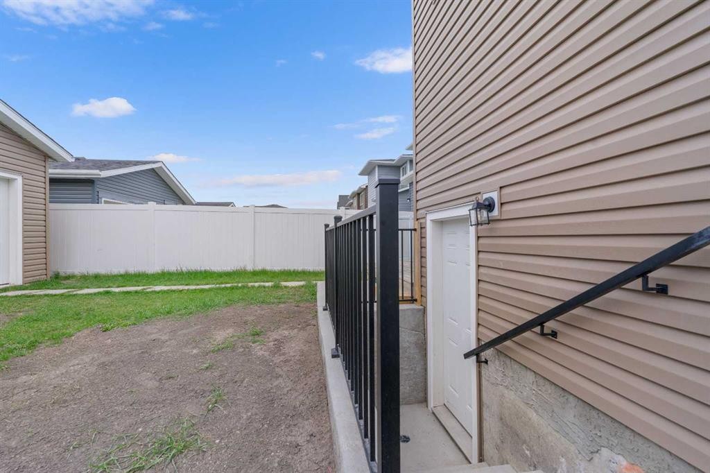 53 Redstone Avenue Ne, Calgary, AB