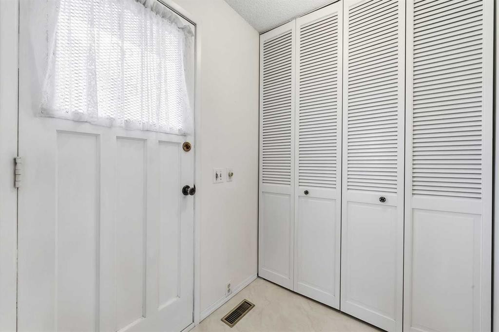 7944 Huntington Road Ne, Calgary, AB