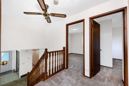 16 Deersaxon Circle Se, Calgary, AB 