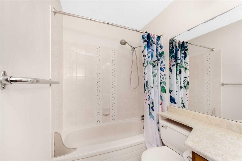 16 Deersaxon Circle Se, Calgary, AB