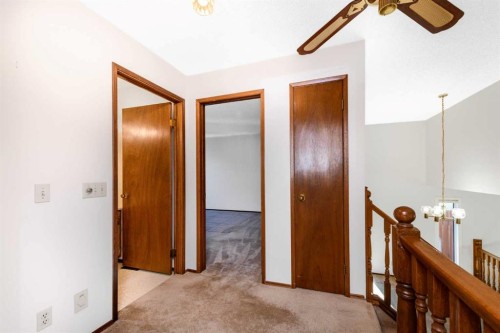 16 Deersaxon Circle Se, Calgary, AB 