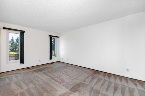 16 Deersaxon Circle Se, Calgary, AB 