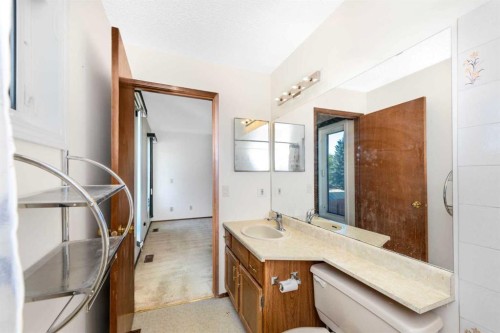 16 Deersaxon Circle Se, Calgary, AB 