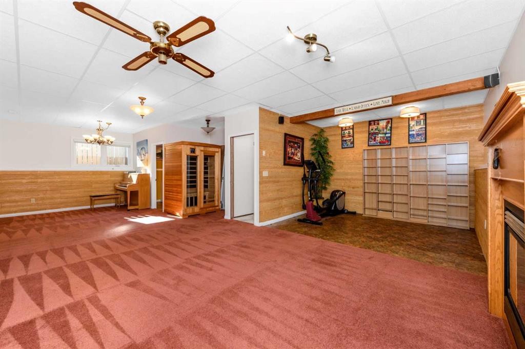 16 Deersaxon Circle Se, Calgary, AB