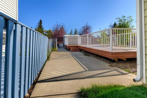 16 Deersaxon Circle Se, Calgary, AB 