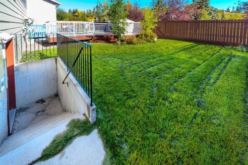 16 Deersaxon Circle Se, Calgary, AB 