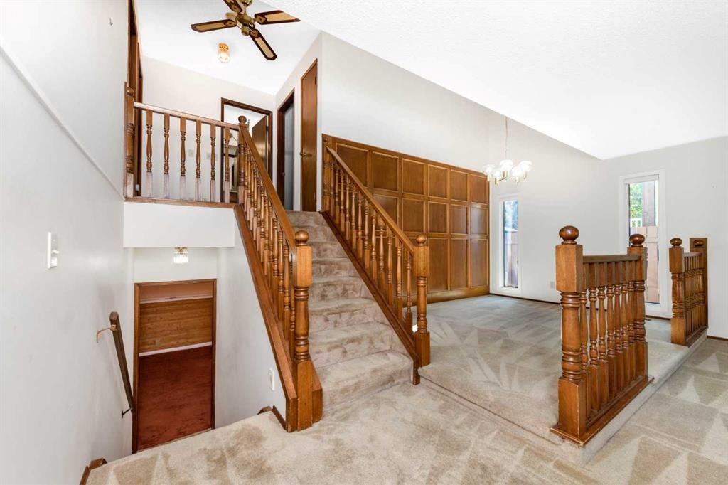 16 Deersaxon Circle Se, Calgary, AB