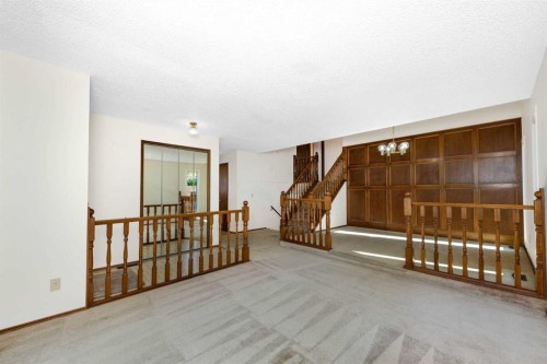 16 Deersaxon Circle Se, Calgary, AB 