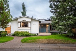 2918 Lathom Crescent SW Calgary, AB T3E 5W7