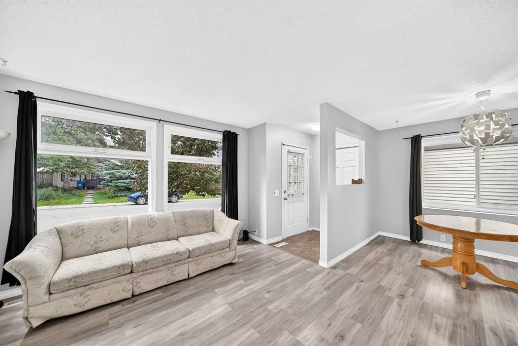 320 Abinger Crescent Ne, Calgary, AB
