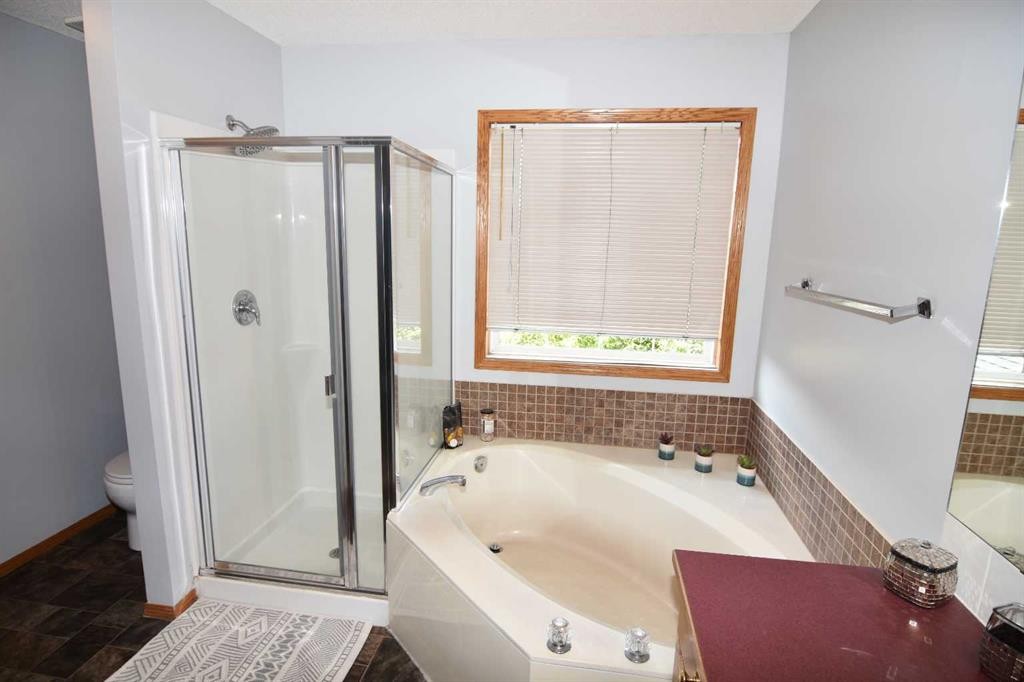 12 Country Hills Gate Nw, Calgary, AB