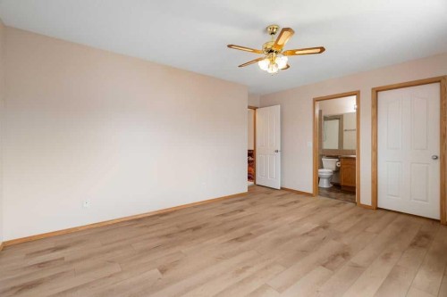 13 Saddlecrest Green Ne, Calgary, AB 