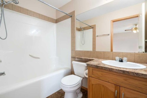 13 Saddlecrest Green Ne, Calgary, AB 