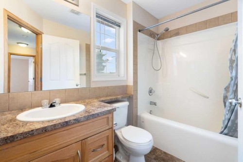 13 Saddlecrest Green Ne, Calgary, AB 