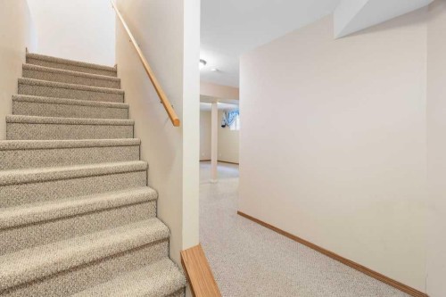 13 Saddlecrest Green Ne, Calgary, AB 