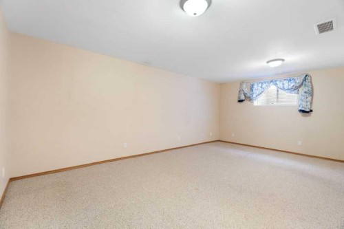 13 Saddlecrest Green Ne, Calgary, AB 