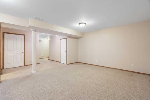 13 Saddlecrest Green Ne, Calgary, AB 