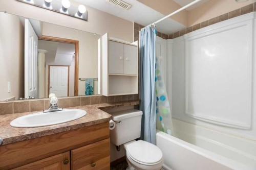 13 Saddlecrest Green Ne, Calgary, AB 