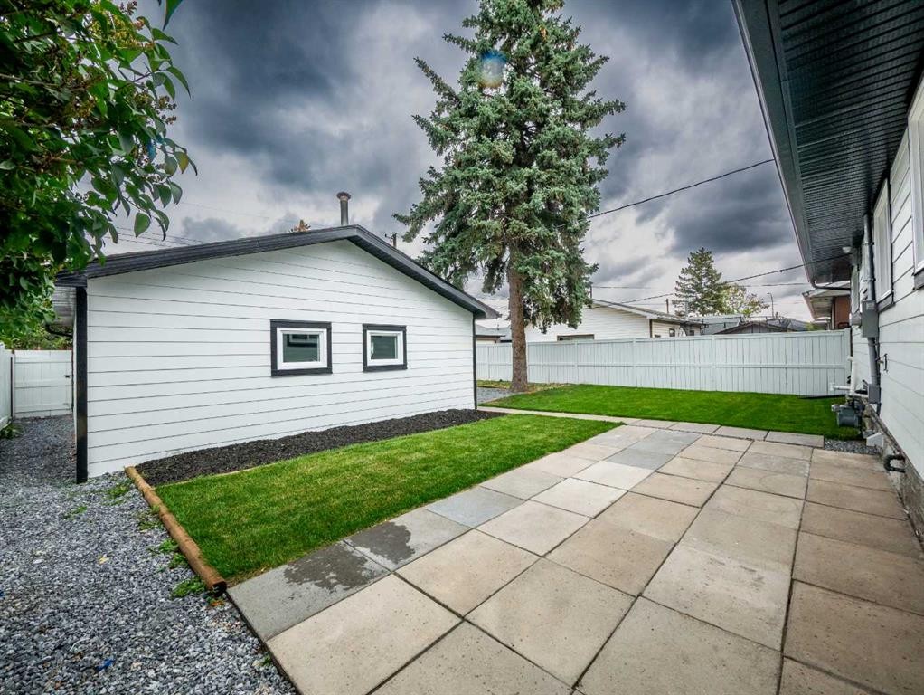 808 Avonlea Place Se, Calgary, AB
