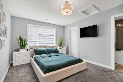 38 Sage Bluff Gate Nw, Calgary, AB 