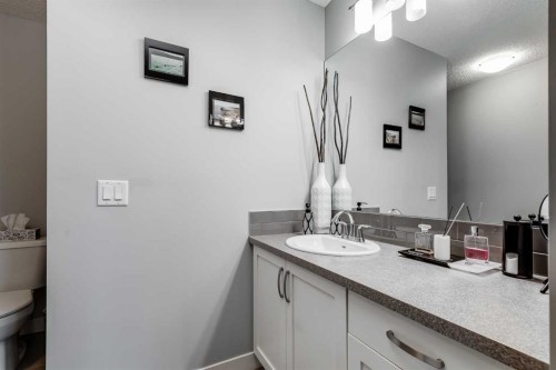 38 Sage Bluff Gate Nw, Calgary, AB 