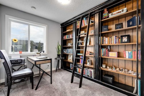 38 Sage Bluff Gate Nw, Calgary, AB 