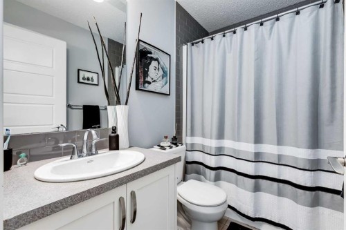 38 Sage Bluff Gate Nw, Calgary, AB 