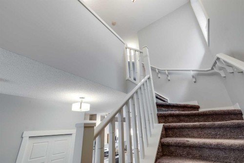 38 Sage Bluff Gate Nw, Calgary, AB 