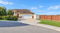 106 Strathaven Bay Strathmore, AB T1P 1M2