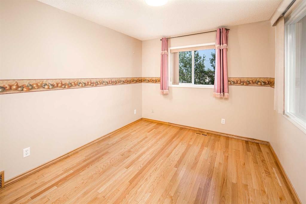 66 Royal Oak Grove Nw, Calgary, AB