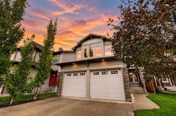 74 Autumn Circle SE Calgary, AB T3M 0J7