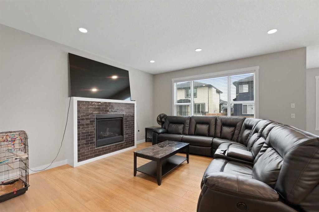 111 Sandpiper Park, Chestermere, AB