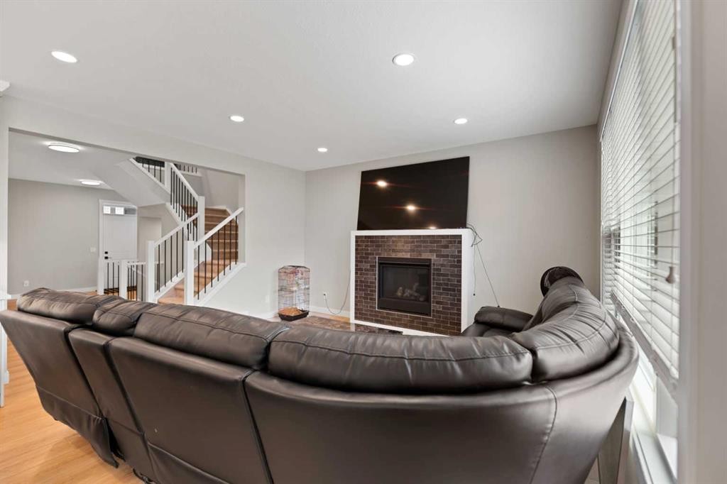 111 Sandpiper Park, Chestermere, AB