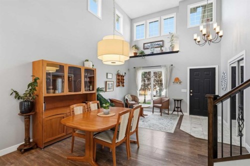 196 Riverview Close Se, Calgary, AB 