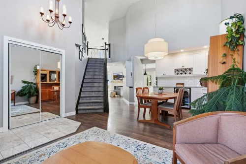 196 Riverview Close Se, Calgary, AB 