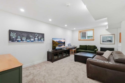 196 Riverview Close Se, Calgary, AB 