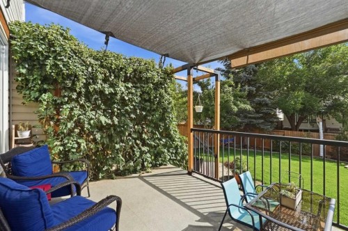 196 Riverview Close Se, Calgary, AB 